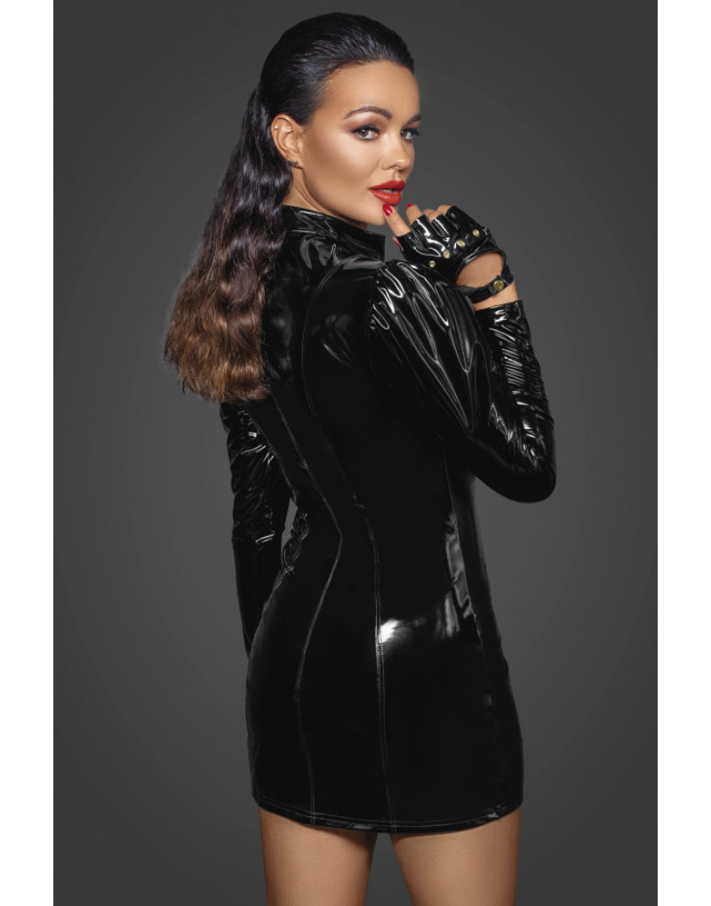 Rochie scurta din PVC prinsa in fata cu agrafe aurii F246 Rochie scurta din PVC prinsa in fata cu agrafe aurii F246